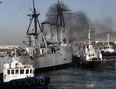 ΓΕΝ: Καρέ-καρέ ο αποδεξαμενισμός και η μεθόρμιση του ΘΚ «Γ. ΑΒΕΡΩΦ»